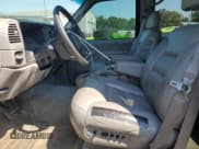 ✅ 1999 GMC Suburban • VIN: 3GKFK16R2XG544767 • Lot: 67078414. Wystawiony na Copart z przebiegiem 154 145 mil. Bezpłatny archiwum sprzedaży aukcyjnych z USA i szczegółowy raport historii pojazdu na DreamBid. Zdjęcie 7.