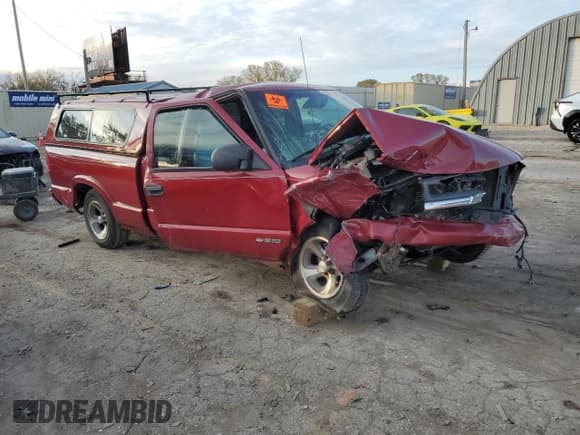 ✅ 2003 Chevrolet S-10 LS • VIN: 1GCCS19X038167526 • Лот: 79934724. Опубликован ранее на Copart с пробегом Не указан. Бесплатный доступ к архиву аукционных продаж из США и подробный отчёт об истории автомобиля на DreamBid. Изображение 4.