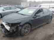 2022 Toyota Camry SE with VIN 4T1G11BK1NU072711, listed as a IAAI auction lot 42173404 with 26,504 mi miles and . Bid and sale history available at DreamBid. Image 2.