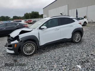 ✅ 2018 Hyundai Kona SEL • VIN: KM8K22AA8JU162504 • Лот: 84467575. Опубликован ранее на Copart с пробегом 28 515 миль. Бесплатный доступ к архиву аукционных продаж из США и подробный отчёт об истории автомобиля на DreamBid. Изображение 1.