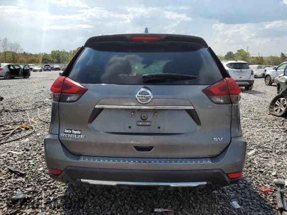 ✅ 2018 Nissan Rogue SL • VIN: 5N1AT2MT3JC772127 • Lot: 81015435. Wystawiony na Copart z przebiegiem 145 828 mil. Bezpłatny archiwum sprzedaży aukcyjnych z USA i szczegółowy raport historii pojazdu na DreamBid. Zdjęcie 6.
