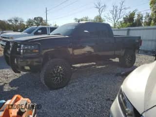 2010 Chevrolet Silverado 1500 LT с VIN 1GCSKSE38AZ176115, выставлен на аукционе Copart как лот 86494305 с пробегом 116 769 миль миль и Списание • Salvage title. История ставок и продаж доступна на DreamBid. Изображение 1.