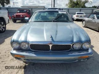 ✅ 2002 Jaguar XJ Sport • VIN: SAJDA12C72LF42584 • Lot: 72030274. Wystawiony na Copart z przebiegiem 241 554 mil. Bezpłatny archiwum sprzedaży aukcyjnych z USA i szczegółowy raport historii pojazdu na DreamBid. Zdjęcie 5.