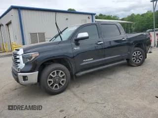 ✅ 2021 Toyota Tundra Limited • VIN: 5TFFY5F19MX275928 • Лот: 53236495. Опубликован ранее на Copart с пробегом 126 172 миль. Бесплатный доступ к архиву аукционных продаж из США и подробный отчёт об истории автомобиля на DreamBid. Изображение 1.