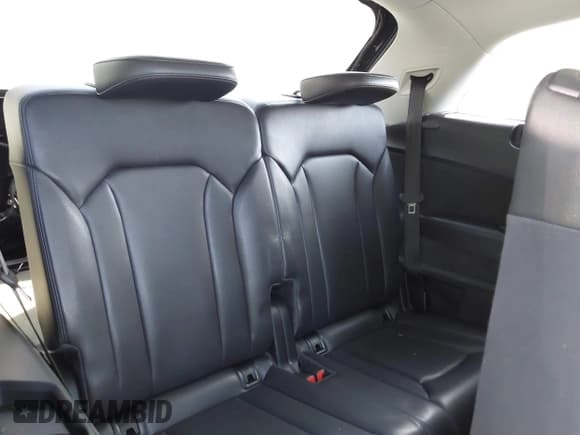 ✅ 2018 Audi Q7 Premium Plus • VIN: WA1LAAF78JD004273 • Lot: 42568063. Listed on IAAI with 94,330 mi. Free auction sales archive from the USA and detailed vehicle history report at DreamBid. Image 18.