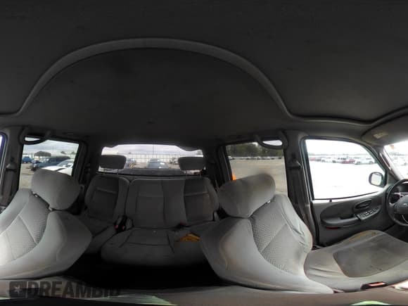 ✅ 2003 Ford F-150 XLT • VIN: 1FTRW07L63KB63427 • Лот: 43551081. Опубликован ранее на IAAI с пробегом 414 614 миль. Бесплатный доступ к архиву аукционных продаж из США и подробный отчёт об истории автомобиля на DreamBid. Изображение 18.