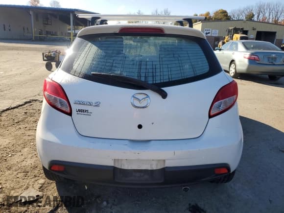 ✅ 2014 Mazda 2 Touring • VIN: JM1DE1LY7E0175895 • Lot: 90245855. Wystawiony na Copart z przebiegiem 132 503 mil. Bezpłatny archiwum sprzedaży aukcyjnych z USA i szczegółowy raport historii pojazdu na DreamBid. Zdjęcie 6.