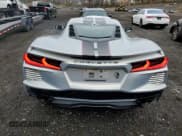 ✅ 2024 Chevrolet Corvette 2LT • VIN: 1G1YB2D48R5100264 • Lot: 92782875. Wystawiony na Copart z przebiegiem 811 mil. Bezpłatny archiwum sprzedaży aukcyjnych z USA i szczegółowy raport historii pojazdu na DreamBid. Zdjęcie 6.