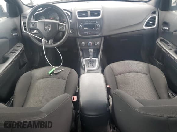 ✅ 2014 Dodge Avenger SE • VIN: 1C3CDZAB8EN109360 • Lot: 79880704. Wystawiony na Copart z przebiegiem 156 314 mil. Bezpłatny archiwum sprzedaży aukcyjnych z USA i szczegółowy raport historii pojazdu na DreamBid. Zdjęcie 8.