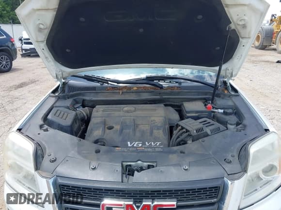 ✅ 2015 GMC Terrain SLE • VIN: 2GKFLRE30F6183266 • Lot: 42791293. Wystawiony na IAAI z przebiegiem 178 465 mil. Bezpłatny archiwum sprzedaży aukcyjnych z USA i szczegółowy raport historii pojazdu na DreamBid. Zdjęcie 10.