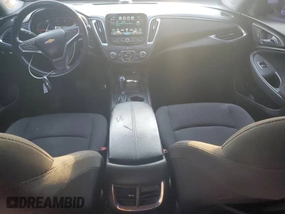 2018 Chevrolet Malibu LT z VIN 1G1ZD5ST4JF179375, wystawiony jako Copart lot #80330855 z przebiegiem 134 062 mil mil oraz Czysty tytuł • Clean title. Historia ofert i sprzedaży dostępna na DreamBid. Obrazek 8.