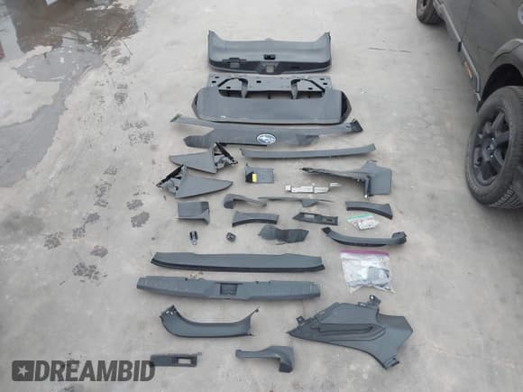 ✅ 2023 Subaru Outback Wilderness • VIN: 4S4BTGUD5P3214976 • Lot: 41909713. Listed on IAAI with 25,022 mi. Free auction sales archive from the USA and detailed vehicle history report at DreamBid. Image 12.