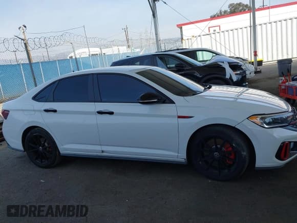 ✅ 2024 Volkswagen Jetta 40th Anniversary Edition • VIN: 3VW9T7BU4RM000940 • Lot: 41851787. Listed on IAAI with 29,529 mi. Free auction sales archive from the USA and detailed vehicle history report at DreamBid. Image 14.