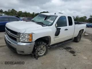 ✅ 2007 Chevrolet Silverado 2500HD 1LT • VIN: 1GCHC29697E560562 • Lot: 85536285. Wystawiony na Copart z przebiegiem 296 449 mil. Bezpłatny archiwum sprzedaży aukcyjnych z USA i szczegółowy raport historii pojazdu na DreamBid. Zdjęcie 1.