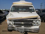 ✅ 1992 Chevrolet Chevy Van • VIN: 2GBEG25K3N4117707 • Лот: 67318524. Опубликован ранее на Copart с пробегом 181 994 миль. Бесплатный доступ к архиву аукционных продаж из США и подробный отчёт об истории автомобиля на DreamBid. Изображение 5.