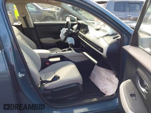 ✅ 2025 Honda HR-V LX • VIN: 3CZRZ2H35SM774293 • Лот: 43188459. Опубликован ранее на IAAI с пробегом 3 450 миль. Бесплатный доступ к архиву аукционных продаж из США и подробный отчёт об истории автомобиля на DreamBid. Изображение 5.