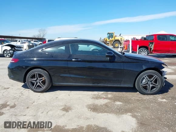 ✅ 2023 Mercedes-Benz C 300 • VIN: W1KWJ8EB0PG117360 • Lot: 41542060. Wystawiony na IAAI z przebiegiem 12 935 mil. Bezpłatny archiwum sprzedaży aukcyjnych z USA i szczegółowy raport historii pojazdu na DreamBid. Zdjęcie 13.