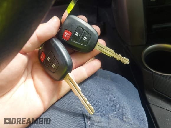 ✅ 2015 Toyota RAV4 LE • VIN: 2T3ZFREV5FW140029 • Lot: 43346186. Wystawiony na IAAI z przebiegiem 86 828 mil. Bezpłatny archiwum sprzedaży aukcyjnych z USA i szczegółowy raport historii pojazdu na DreamBid. Zdjęcie 11.