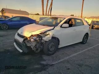 ✅ 2011 Toyota Matrix • VIN: 2T1KU4EE3BC665492 • Lot: 93988165. Wystawiony na Copart z przebiegiem 181 909 mil. Bezpłatny archiwum sprzedaży aukcyjnych z USA i szczegółowy raport historii pojazdu na DreamBid. Zdjęcie 1.