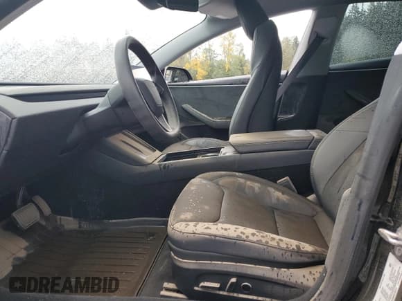 ✅ 2024 Tesla Model 3 Long Range • VIN: 5YJ3E1EB0RF794172 • Lot: 82771325. Wystawiony na Copart z przebiegiem Nie podano. Bezpłatny archiwum sprzedaży aukcyjnych z USA i szczegółowy raport historii pojazdu na DreamBid. Zdjęcie 7.