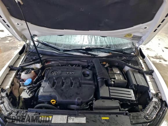 ✅ 2015 Volkswagen Passat SEL Premium • VIN: 1VWCV7A30FC064365 • Lot: 94863385. Listed on Copart with 157,156 mi. Free auction sales archive from the USA and detailed vehicle history report at DreamBid. Image 11.