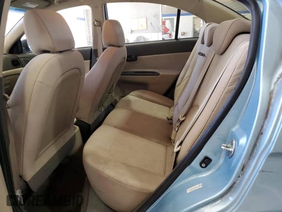 2010 Hyundai Accent GLS z VIN KMHCN4AC0AU503614, wystawiony jako Copart lot #77752774 z przebiegiem 76 532 mil mil oraz Czysty tytuł • Clean title. Historia ofert i sprzedaży dostępna na DreamBid. Obrazek 10.