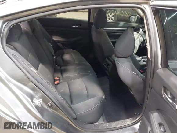✅ 2019 Nissan Altima SV • VIN: 1N4BL4DW5KC162414 • Lot: 41974679. Listed on IAAI with 69,631 mi. Free auction sales archive from the USA and detailed vehicle history report at DreamBid. Image 8.