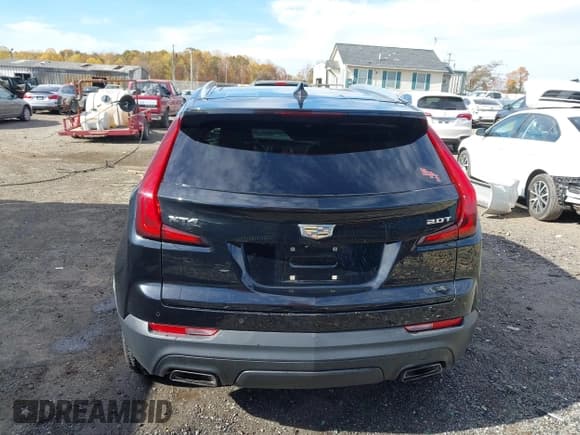 ✅ 2019 Cadillac XT4 FWD Luxury • VIN: 1GYAZAR48KF151748 • Lot: 43609652. Wystawiony na IAAI z przebiegiem 36 272 mil. Bezpłatny archiwum sprzedaży aukcyjnych z USA i szczegółowy raport historii pojazdu na DreamBid. Zdjęcie 17.