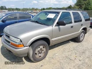 ✅ 2003 Chevrolet Blazer LS • VIN: 1GNDT13X33K183627 • Lot: 43134649. Wystawiony na IAAI z przebiegiem 95 419 mil. Bezpłatny archiwum sprzedaży aukcyjnych z USA i szczegółowy raport historii pojazdu na DreamBid. Zdjęcie 2.