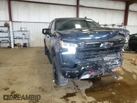 ✅ 2022 Chevrolet Silverado 1500 LT Trail Boss • VIN: 3GCUDFET3NG553742 • Lot: 60035045. Wystawiony na Copart z przebiegiem 41 517 mil. Bezpłatny archiwum sprzedaży aukcyjnych z USA i szczegółowy raport historii pojazdu na DreamBid. Zdjęcie 14.
