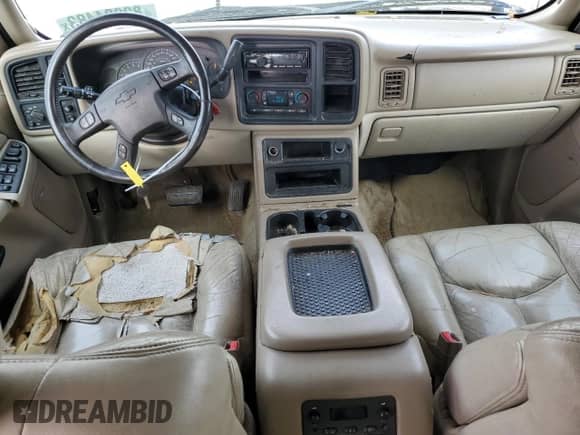 2003 Chevrolet Suburban LT с VIN 3GNFK16Z23G185840, выставлен на аукционе Copart как лот 82004483 с пробегом 359 567 миль миль и Списание • Salvage title. История ставок и продаж доступна на DreamBid. Изображение 8.