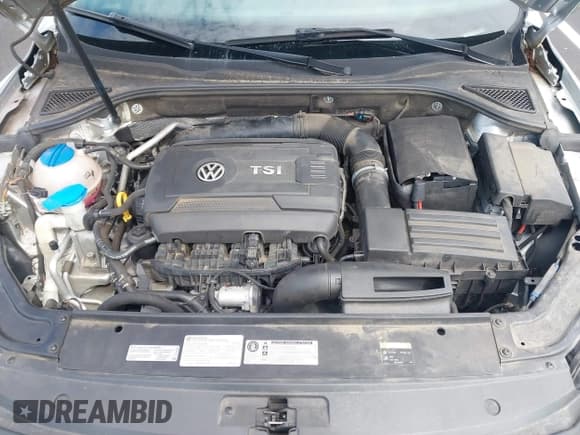 ✅ 2016 Volkswagen Passat SE • VIN: 1VWBS7A30GC061780 • Lot: 42963958. Wystawiony na IAAI z przebiegiem 87 364 mil. Bezpłatny archiwum sprzedaży aukcyjnych z USA i szczegółowy raport historii pojazdu na DreamBid. Zdjęcie 10.