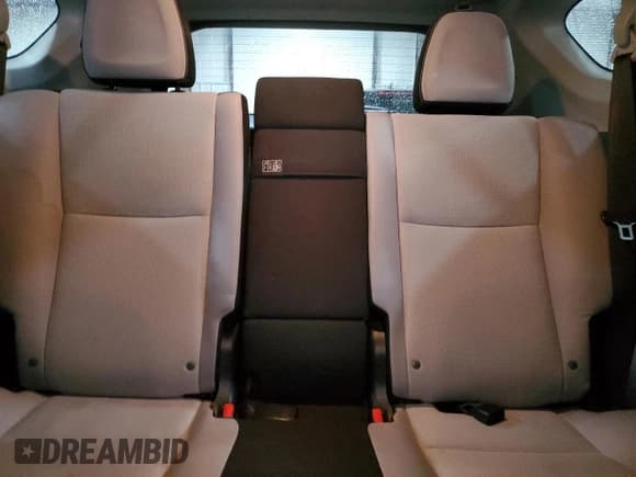 ✅ 2017 Toyota RAV4 XLE • VIN: JTMRJREV5HD119910 • Lot: 89578535. Listed on Copart with 144,543 mi. Free auction sales archive from the USA and detailed vehicle history report at DreamBid. Image 10.