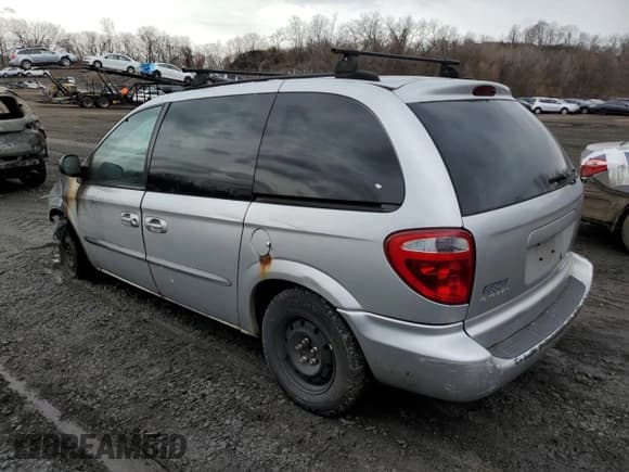 ✅ 2001 Chrysler Voyager LX • VIN: 1C4GJ45341B258517 • Лот: 47789295. Опубликован ранее на Copart с пробегом Не указан. Бесплатный доступ к архиву аукционных продаж из США и подробный отчёт об истории автомобиля на DreamBid. Изображение 2.