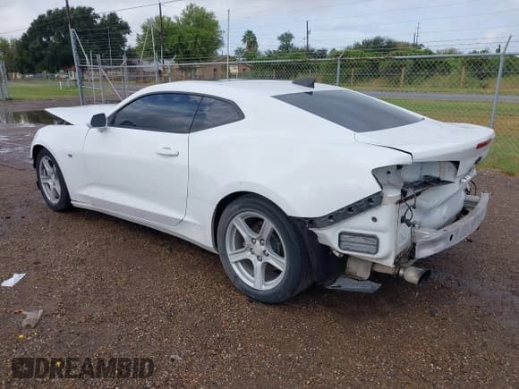 ✅ 2017 Chevrolet Camaro 1LT • VIN: 1G1FB1RX1H0110974 • Лот: 43379148. Опубликован ранее на IAAI с пробегом 110 900 миль. Бесплатный доступ к архиву аукционных продаж из США и подробный отчёт об истории автомобиля на DreamBid. Изображение 3.