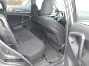 ✅ 2010 Toyota RAV4 Sport • VIN: 2T3RF4DV6AW043533 • Лот: 43497430. Опубликован ранее на IAAI с пробегом 227 574 миль. Бесплатный доступ к архиву аукционных продаж из США и подробный отчёт об истории автомобиля на DreamBid. Изображение 8.