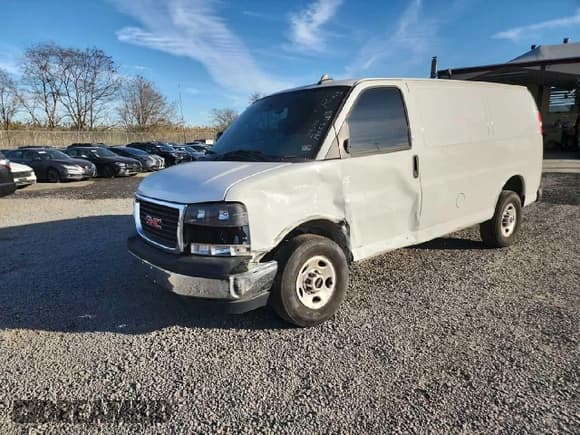 ✅ 2021 GMC Savana Cargo • VIN: 1GTW7AFP3M1270954 • Lot: 81899314. Wystawiony na Copart z przebiegiem 29 640 mil. Bezpłatny archiwum sprzedaży aukcyjnych z USA i szczegółowy raport historii pojazdu na DreamBid. Zdjęcie 1.