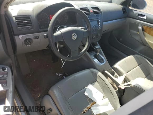 ✅ 2006 Volkswagen Jetta 2.5L • VIN: 3VWRF71K36M675696 • Лот: 85883525. Опубликован ранее на Copart с пробегом 182 386 миль. Бесплатный доступ к архиву аукционных продаж из США и подробный отчёт об истории автомобиля на DreamBid. Изображение 8.