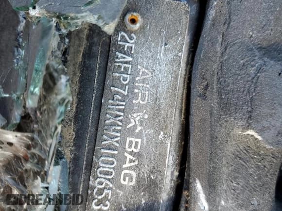 ✅ 1998 Ford Crown Victoria LX • VIN: 2FAFP74WXWX100653 • Lot: 54918215. Listed on Copart with Not provided. Free auction sales archive from the USA and detailed vehicle history report at DreamBid. Image 12.