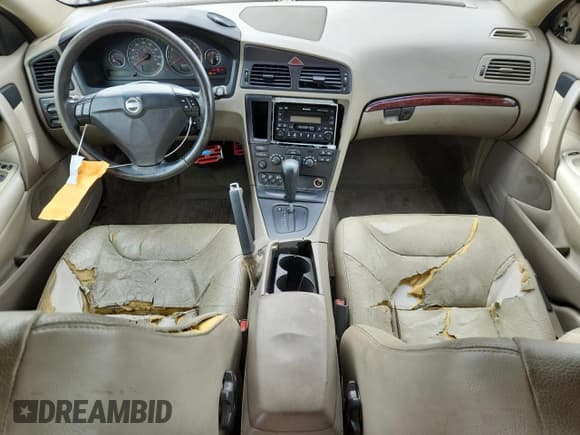 ✅ 2004 Volvo S60 • VIN: YV1RS61T442325574 • Lot: 85568445. Listed on Copart with 206,893 mi. Free auction sales archive from the USA and detailed vehicle history report at DreamBid. Image 8.