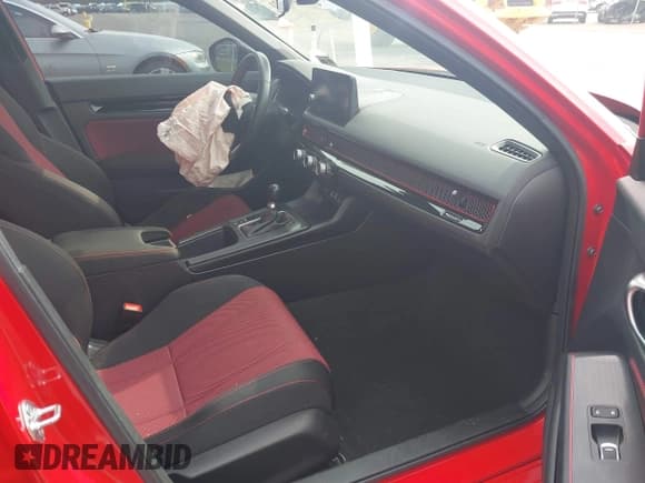 ✅ 2024 Honda Civic Si • VIN: 2HGFE1E51RH473471 • Lot: 42167221. Wystawiony na IAAI z przebiegiem 14 275 mil. Bezpłatny archiwum sprzedaży aukcyjnych z USA i szczegółowy raport historii pojazdu na DreamBid. Zdjęcie 5.