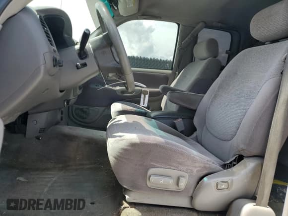 ✅ 2002 Toyota Tundra Limited • VIN: 5TBRT381X2S296358 • Lot: 65013025. Listed on Copart with 142,104 mi. Free auction sales archive from the USA and detailed vehicle history report at DreamBid. Image 7.