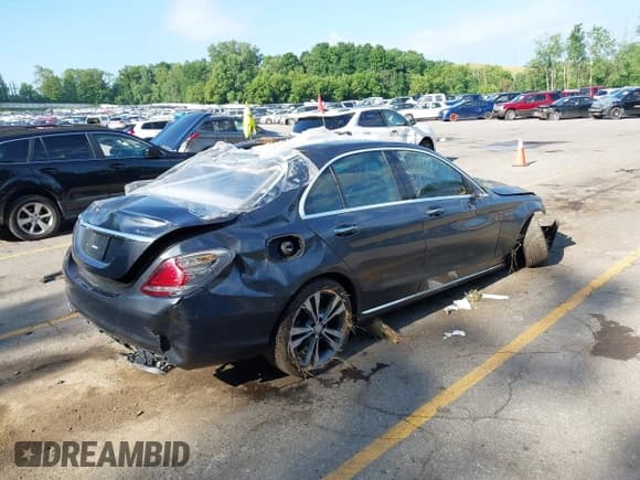 ✅ 2016 Mercedes-Benz C 300 Luxury • VIN: 55SWF4KB1GU149400 • Lot: 42597330. Listed on IAAI with 101,609 mi. Free auction sales archive from the USA and detailed vehicle history report at DreamBid. Image 4.