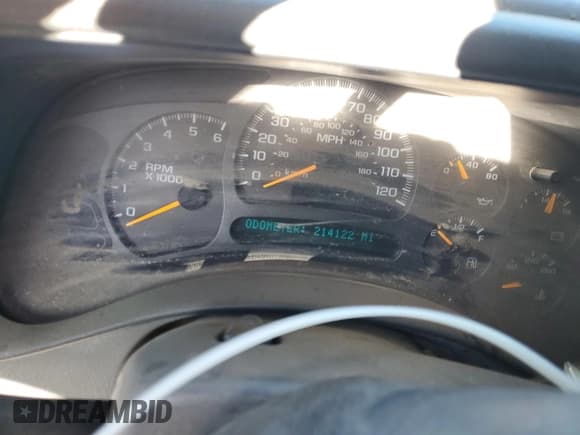 ✅ 2003 Chevrolet Silverado 1500 LS • VIN: 2GCEC19XX31141704 • Lot: 82663705. Listed on Copart with 214,122 mi. Free auction sales archive from the USA and detailed vehicle history report at DreamBid. Image 9.