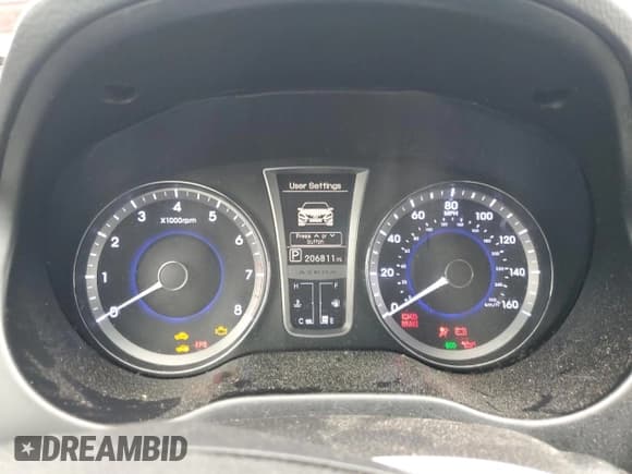 ✅ 2013 Hyundai Azera • VIN: KMHFG4JG2DA224164 • Лот: 58184245. Опубликован ранее на Copart с пробегом 206 811 миль. Бесплатный доступ к архиву аукционных продаж из США и подробный отчёт об истории автомобиля на DreamBid. Изображение 9.