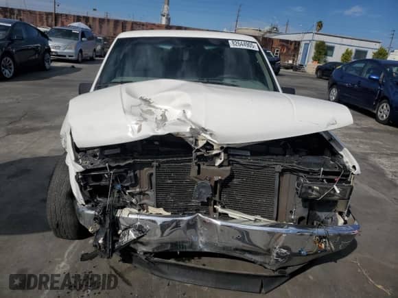 1998 Chevrolet Silverado 1500 with VIN 1GCEC14W1WZ271803, listed as a Copart auction lot 82644905 with 152,686 mi miles and Salvage title. Bid and sale history available at DreamBid. Image 5.