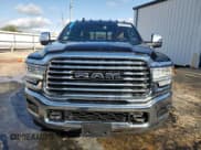 ✅ 2024 Ram 3500 Laramie Longhorn • VIN: 3C63R3KL2RG209882 • Лот: 58080484. Опубликован ранее на Copart с пробегом 46 миль. Бесплатный доступ к архиву аукционных продаж из США и подробный отчёт об истории автомобиля на DreamBid. Изображение 5.