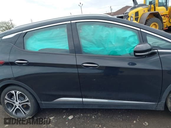 ✅ 2021 Chevrolet Bolt EV Premier • VIN: 1G1FZ6S04M4107625 • Lot: 42148864. Listed on IAAI with 28,348 mi. Free auction sales archive from the USA and detailed vehicle history report at DreamBid. Image 13.