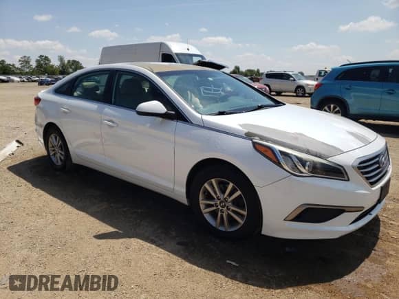 2016 Hyundai Sonata SE z VIN 5NPE24AF7GH261472, wystawiony jako Copart lot #68030035 z przebiegiem Nie podano mil oraz Szkoda całkowita • Salvage title. Historia ofert i sprzedaży dostępna na DreamBid. Obrazek 4.