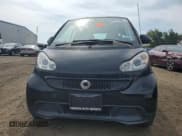 ✅ 2013 Smart fortwo Pure • VIN: WMEEJ3BA5DK683870 • Lot: 81757905. Wystawiony na Copart z przebiegiem Nie podano. Bezpłatny archiwum sprzedaży aukcyjnych z USA i szczegółowy raport historii pojazdu na DreamBid. Zdjęcie 5.